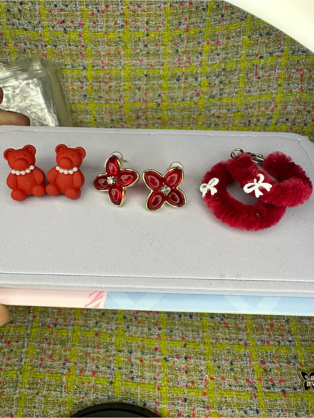 Cute cute  Red 3 pairs erring